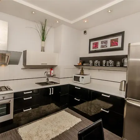 Natali Apartment